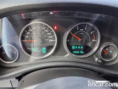 Jeep Wrangler 2015 2.8 автомат (гидро), миниатюра 3