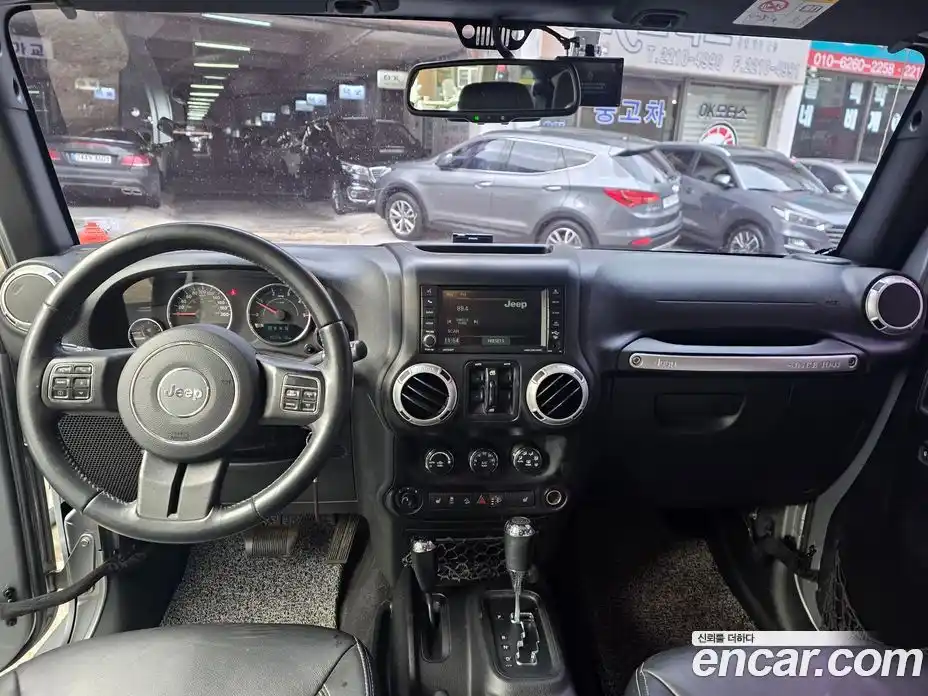 Jeep Wrangler 2015 2.8 автомат (гидро), фото 5