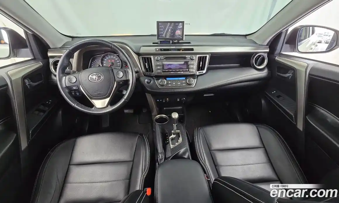 Toyota RAV4 2014 2.5 автомат (гидро), фото 7 Toyota RAV4 2014 2.5 автомат (гидро), фото 7