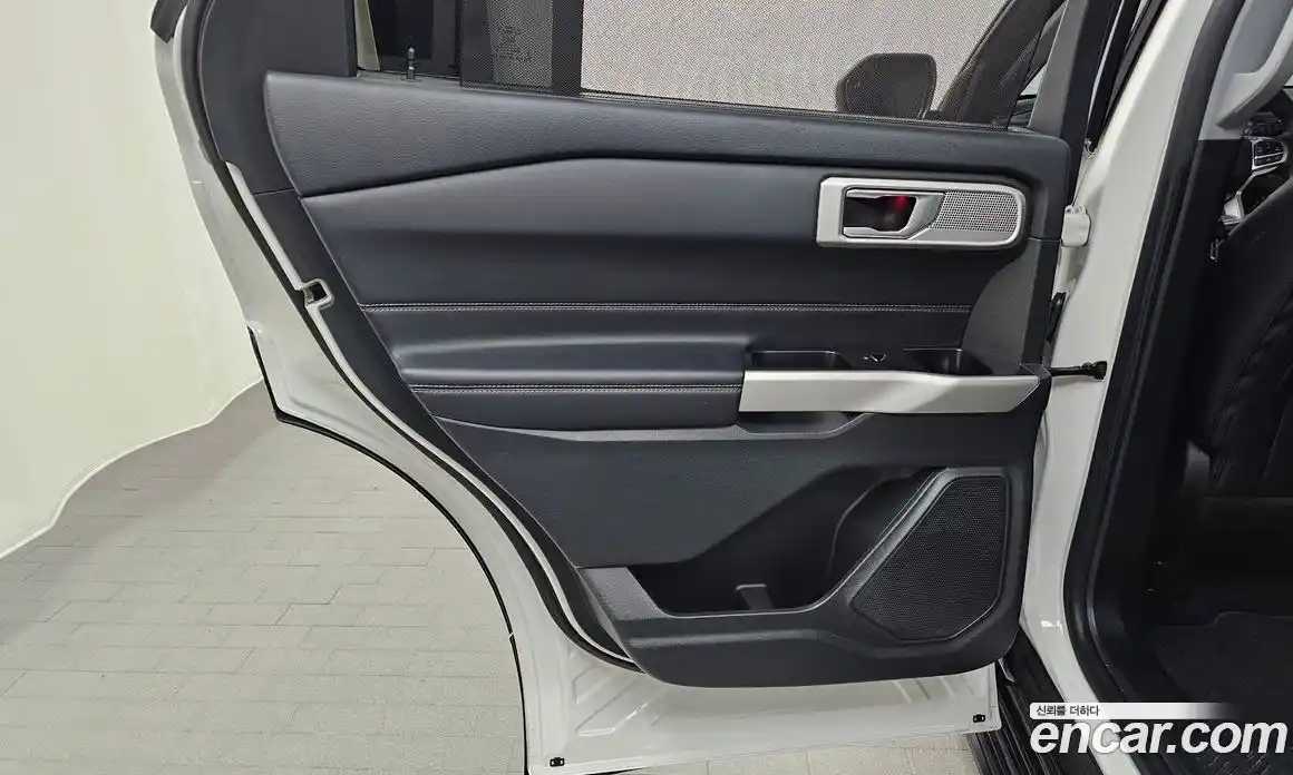 Ford Explorer 2021 2.3 автомат (гидро), фото 15