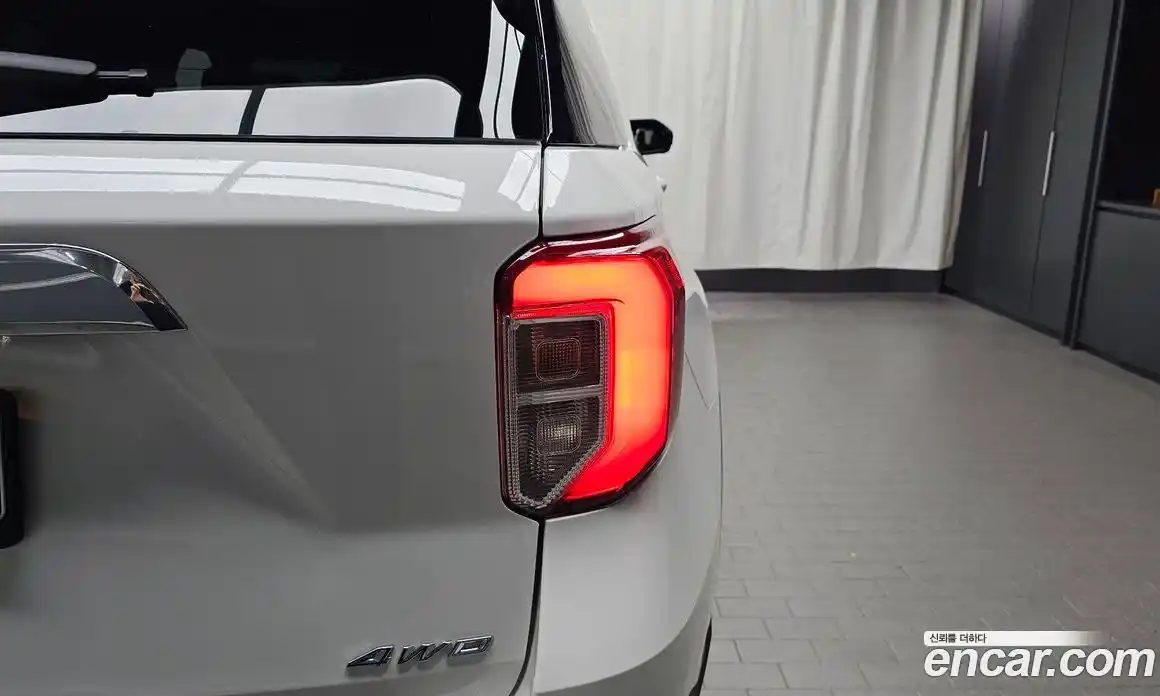 Ford Explorer 2021 2.3 автомат (гидро), фото 9