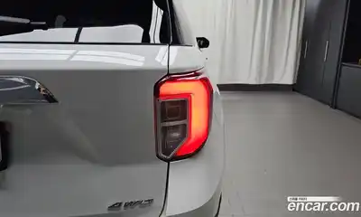 Ford Explorer 2021 2.3 автомат (гидро), миниатюра 9