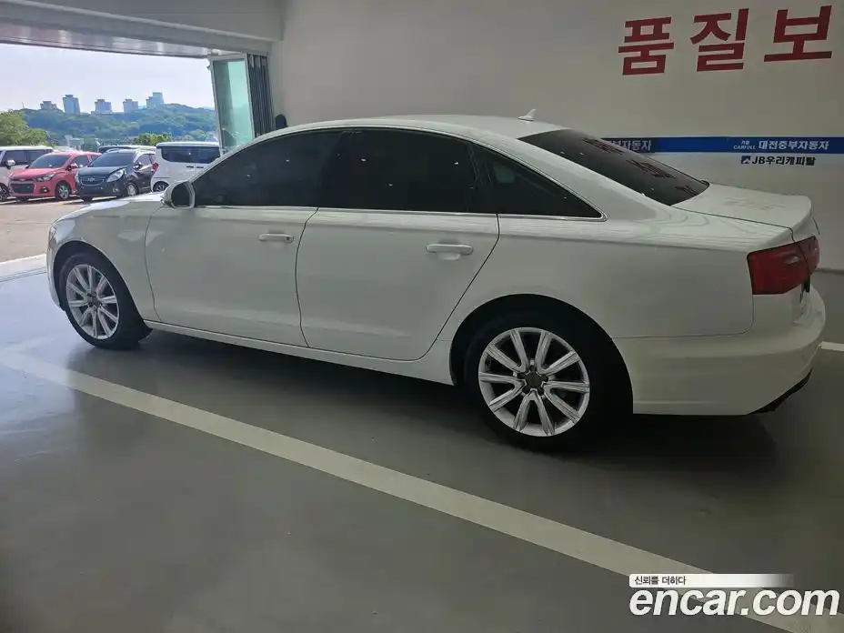 Audi A6 2013 2.0 автомат (гидро), фото 6