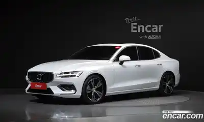 Volvo S60, 2021, 25 288 км