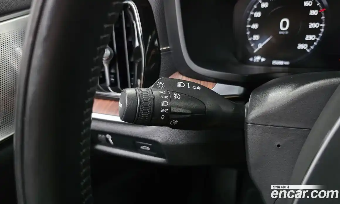 Volvo S60 2021 2.0 автомат (гидро), фото 24