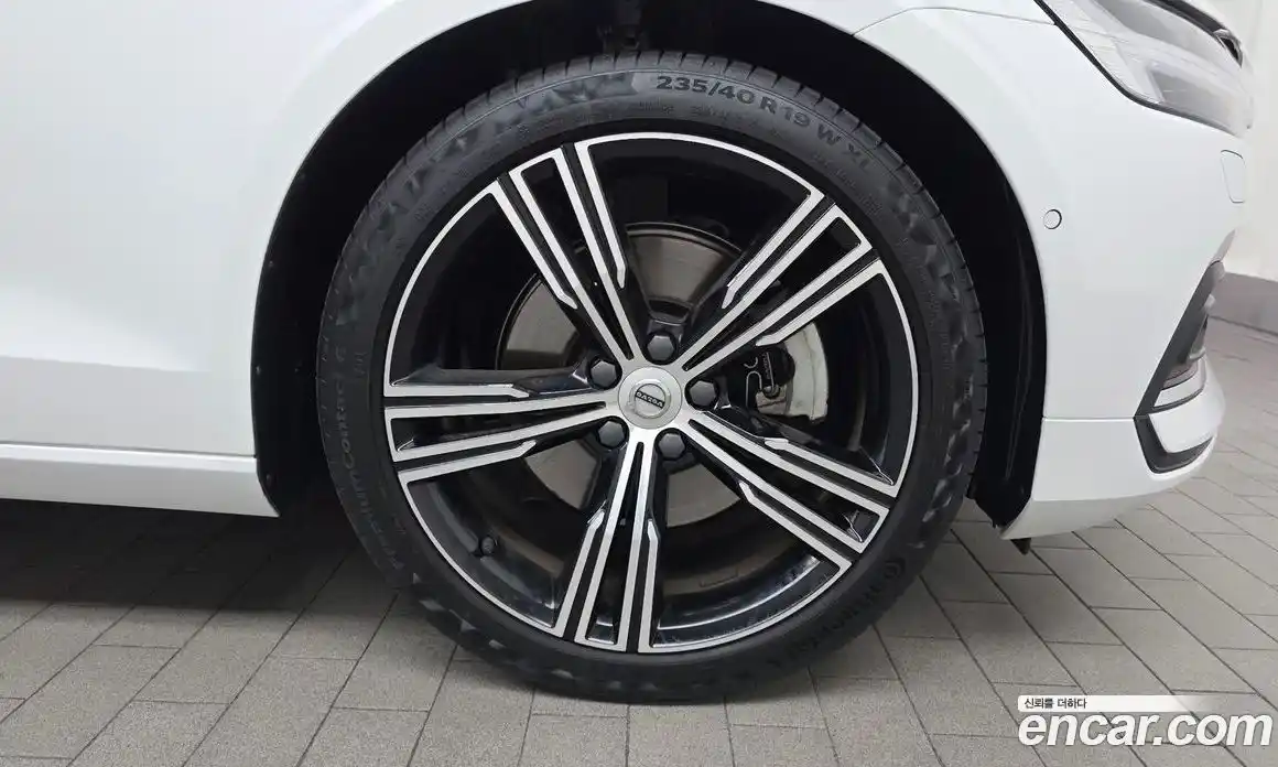 Volvo S60 2021 2.0 автомат (гидро), фото 7
