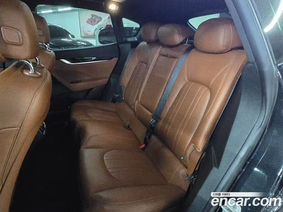 Maserati Levante 2022 2.0 автомат (гидро), фото 12 Maserati Levante 2022 2.0 автомат (гидро), фото 12