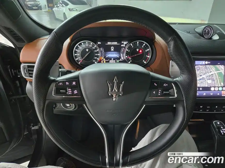 Maserati Levante 2022 2.0 автомат (гидро), фото 14 Maserati Levante 2022 2.0 автомат (гидро), фото 14