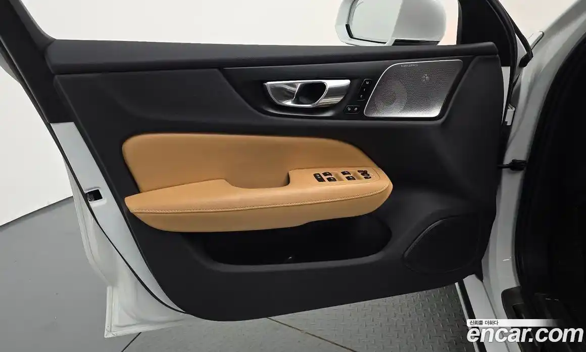 Volvo S60 2021 2.0 автомат (гидро), фото 13