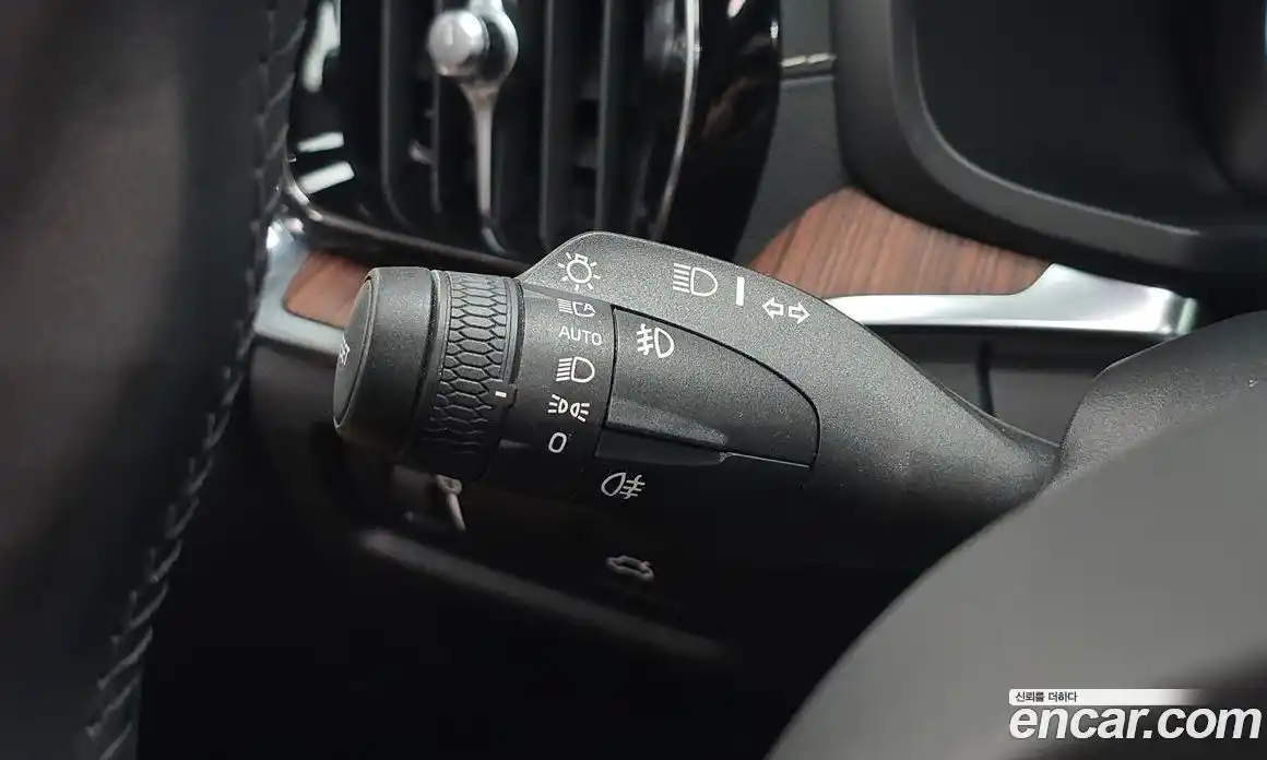 Volvo S60 2021 2.0 автомат (гидро), фото 28