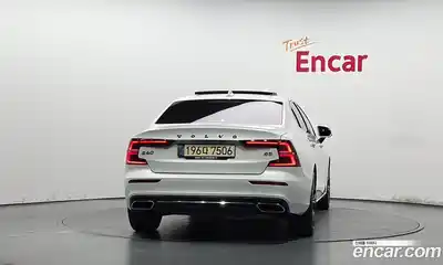Volvo S60 2021 2.0 автомат (гидро), миниатюра 3