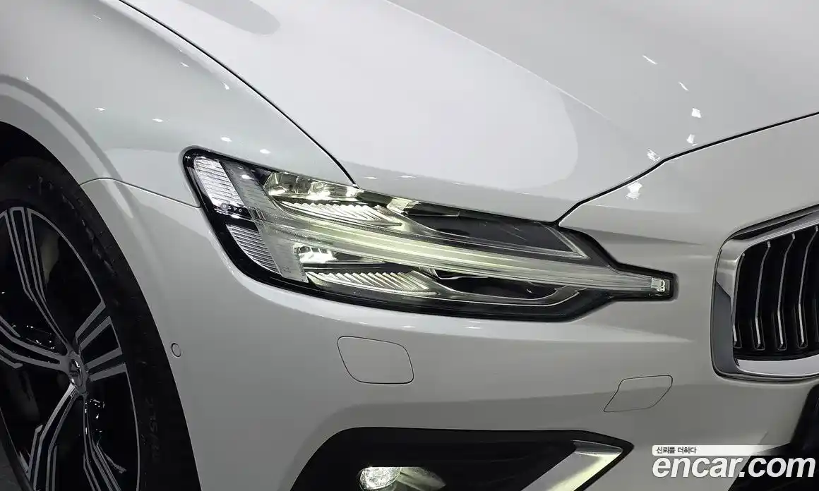 Volvo S60 2021 2.0 автомат (гидро), фото 7