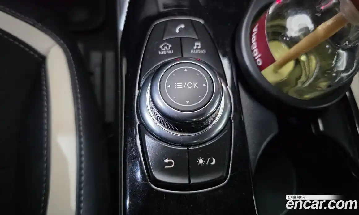 Infiniti Q30 2017 2.0 автомат (гидро), фото 18 Infiniti Q30 2017 2.0 автомат (гидро), фото 18