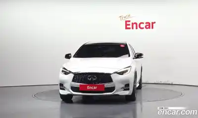Infiniti Q30 2017 2.0 автомат (гидро), миниатюра 3 Infiniti Q30 2017 2.0 автомат (гидро), миниатюра 3