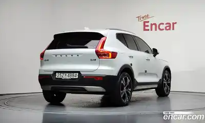 Volvo XC40 2021 2.0 автомат (гидро), миниатюра 2