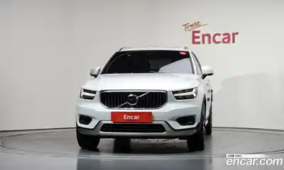 Volvo XC40 2021 2.0 автомат (гидро), миниатюра 3