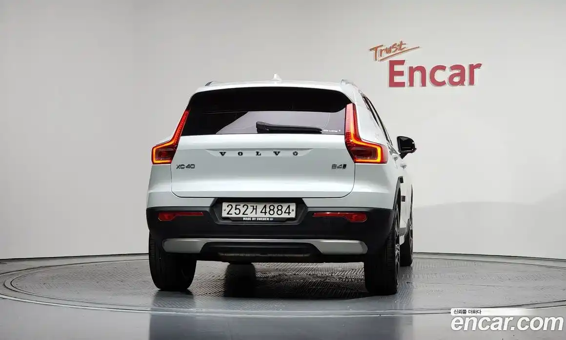 Volvo XC40 2021 2.0 автомат (гидро), фото 4