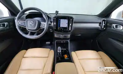 Volvo XC40 2021 2.0 автомат (гидро), миниатюра 10