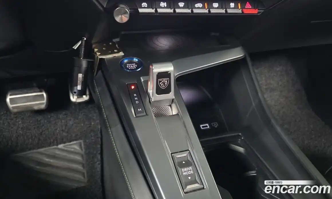 Peugeot 408 2023 1.2 автомат (гидро), фото 12