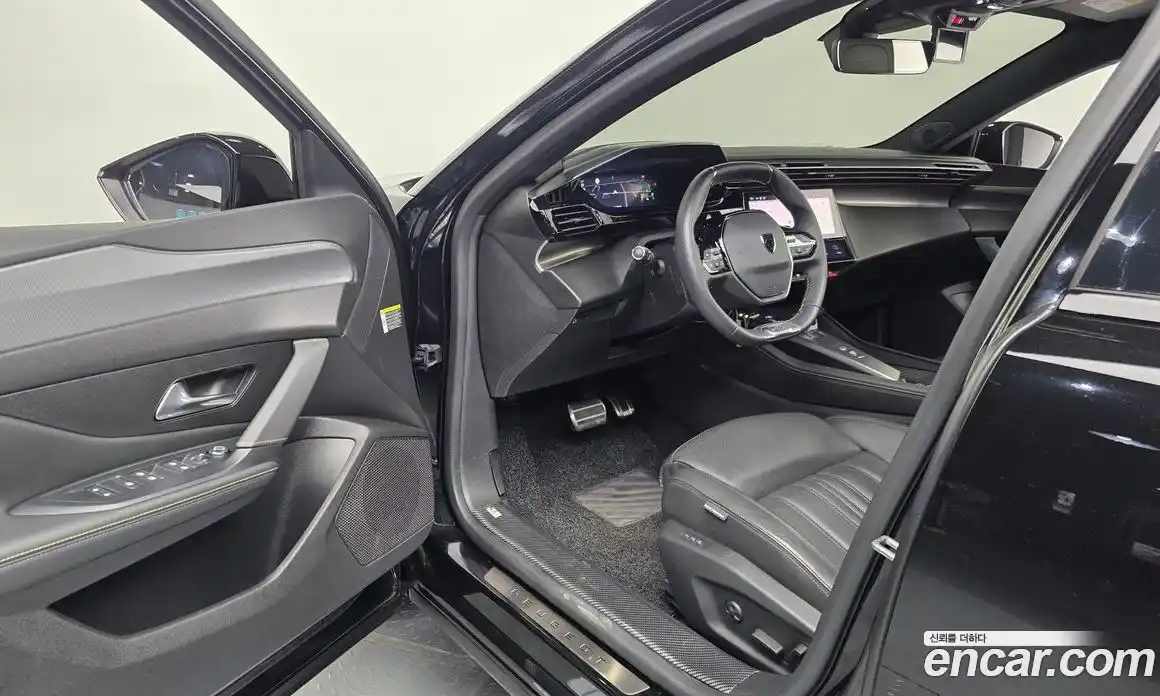 Peugeot 408 2023 1.2 автомат (гидро), фото 13