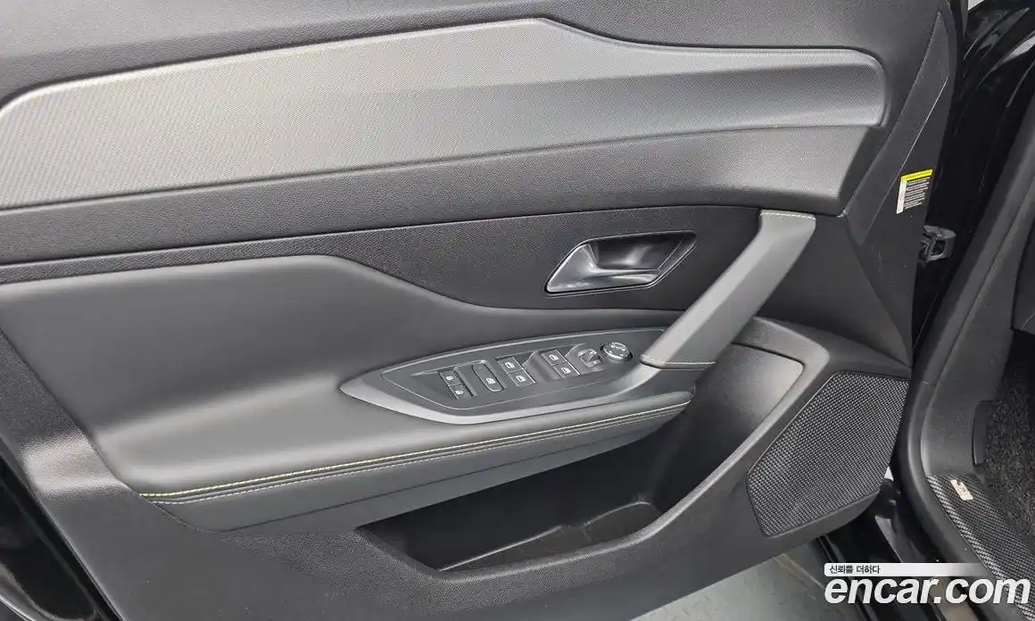 Peugeot 408 2023 1.2 автомат (гидро), фото 14