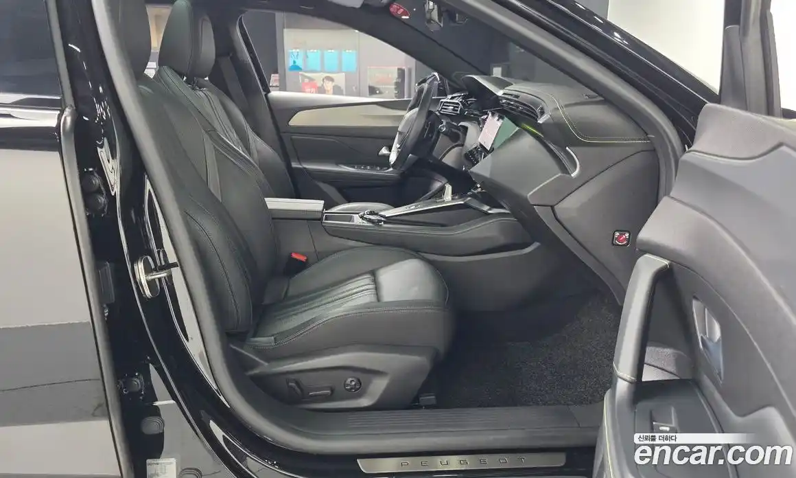 Peugeot 408 2023 1.2 автомат (гидро), фото 17