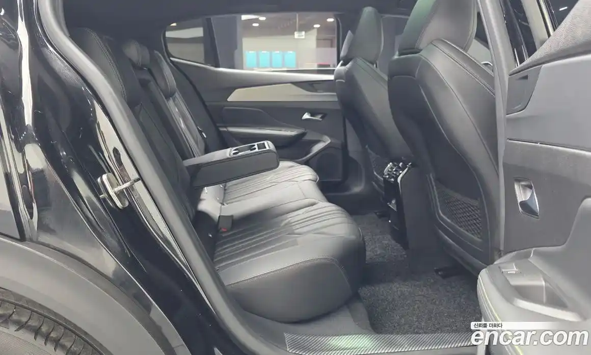 Peugeot 408 2023 1.2 автомат (гидро), фото 18