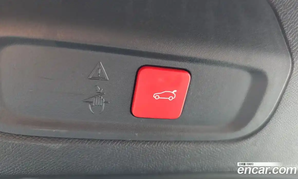 Peugeot 408 2023 1.2 автомат (гидро), фото 27