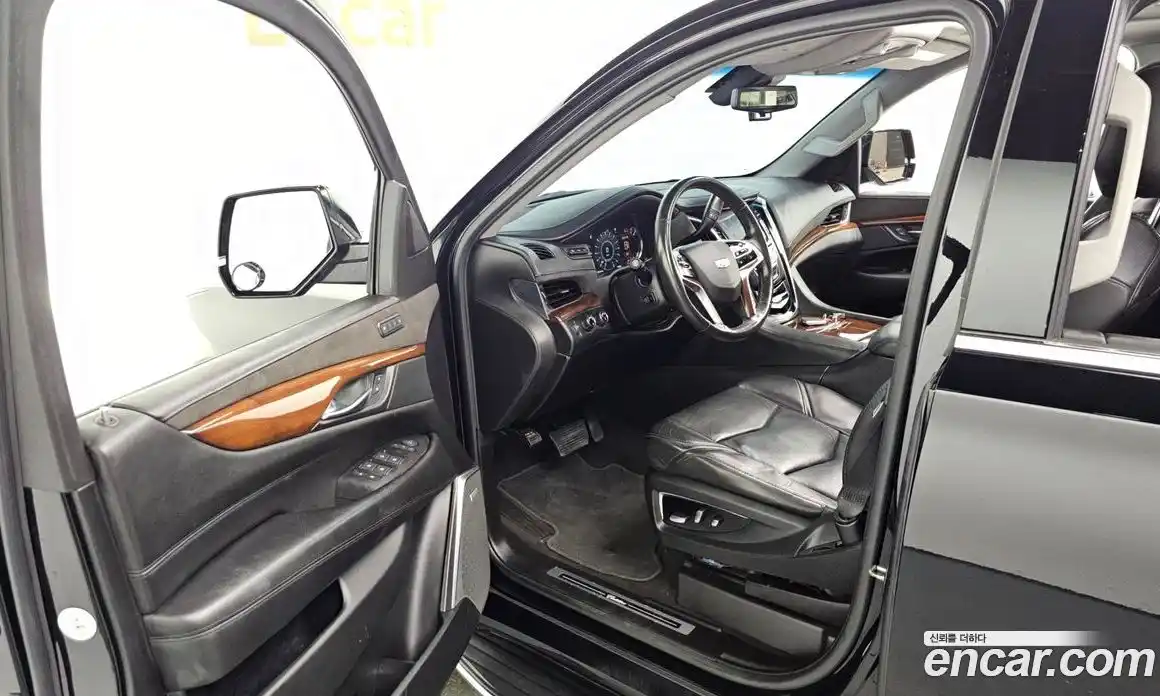 Cadillac Escalade 2018 6.2 автомат (гидро), фото 13 Cadillac Escalade 2018 6.2 автомат (гидро), фото 13