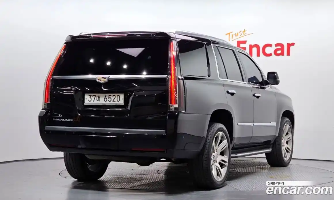 Cadillac Escalade 2018 6.2 автомат (гидро), фото 2 Cadillac Escalade 2018 6.2 автомат (гидро), фото 2