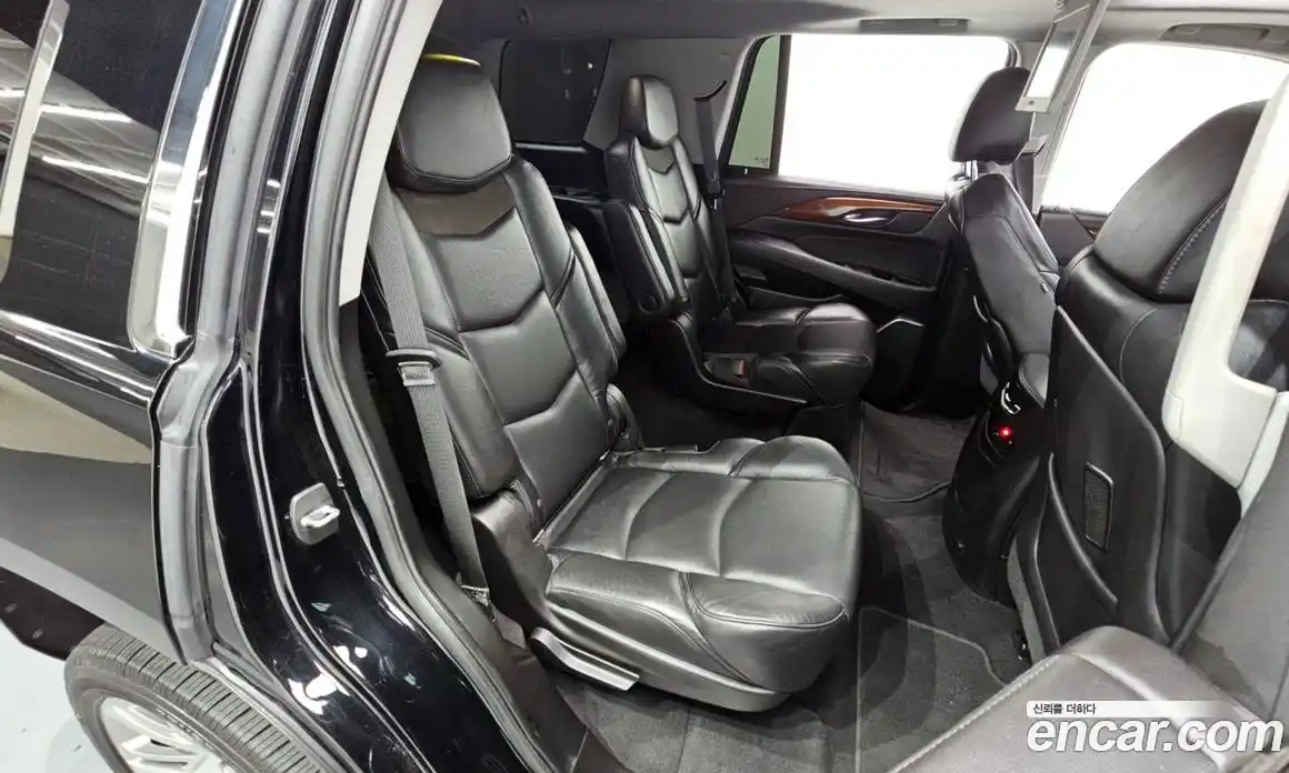 Cadillac Escalade 2018 6.2 автомат (гидро), фото 30 Cadillac Escalade 2018 6.2 автомат (гидро), фото 30