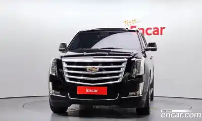Cadillac Escalade 2018 6.2 автомат (гидро), миниатюра 3 Cadillac Escalade 2018 6.2 автомат (гидро), миниатюра 3