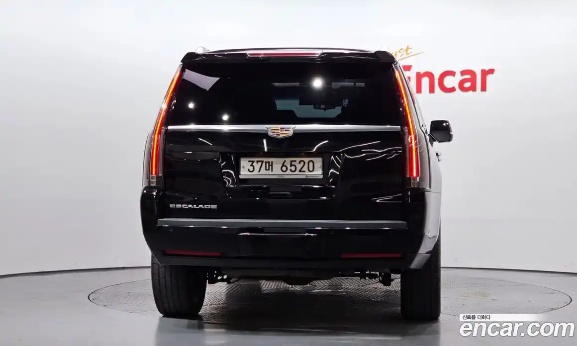 Cadillac Escalade 2018 6.2 автомат (гидро), фото 4 Cadillac Escalade 2018 6.2 автомат (гидро), фото 4