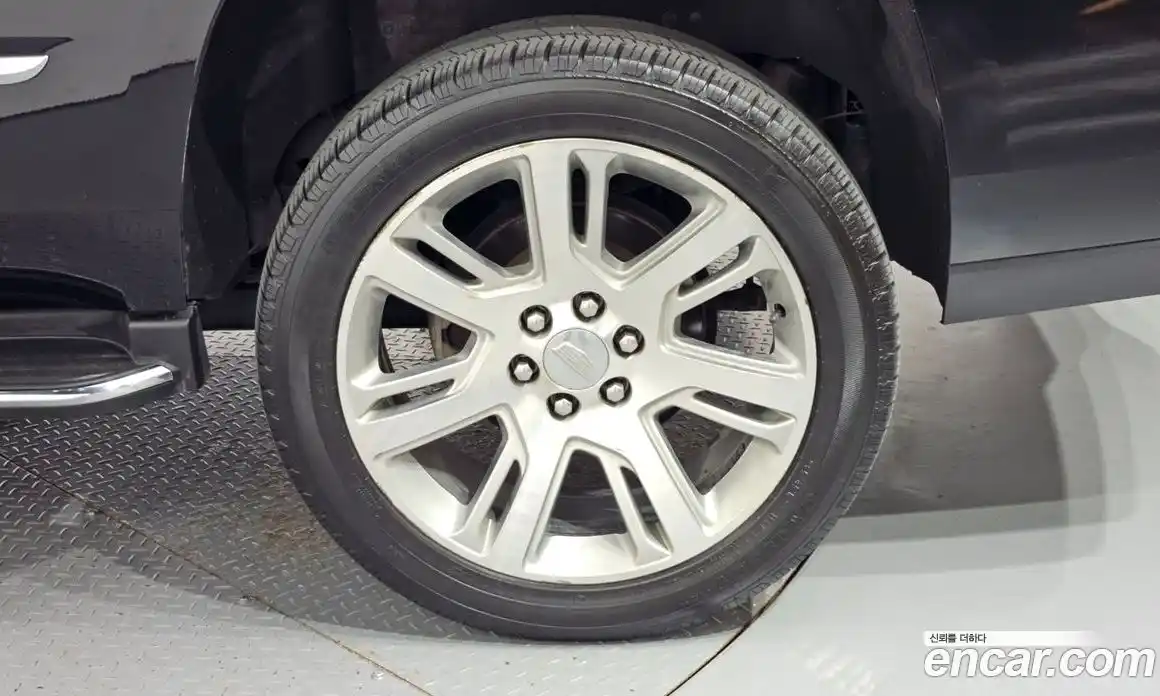 Cadillac Escalade 2018 6.2 автомат (гидро), фото 7 Cadillac Escalade 2018 6.2 автомат (гидро), фото 7