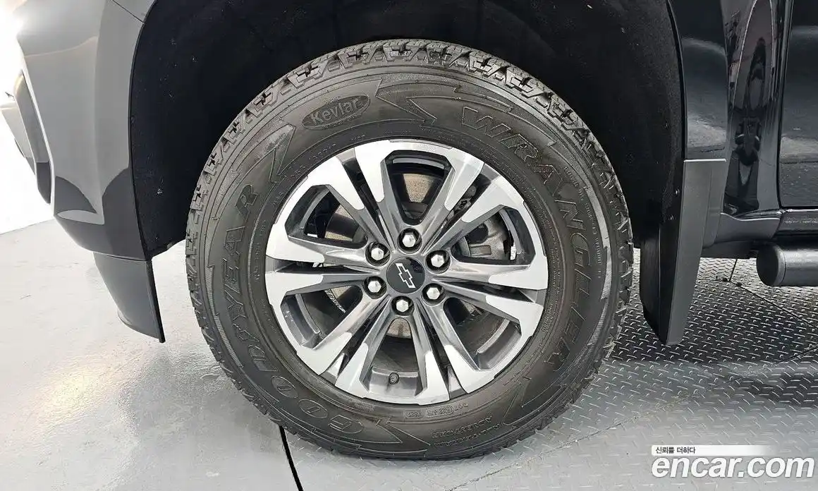 Chevrolet Colorado 2022 3.6 автомат (гидро), фото 5