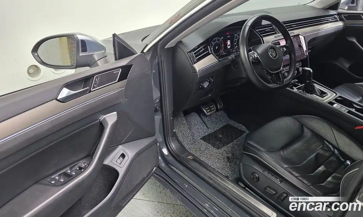 Volkswagen Arteon 2019 2.0 автомат (гидро), фото 12