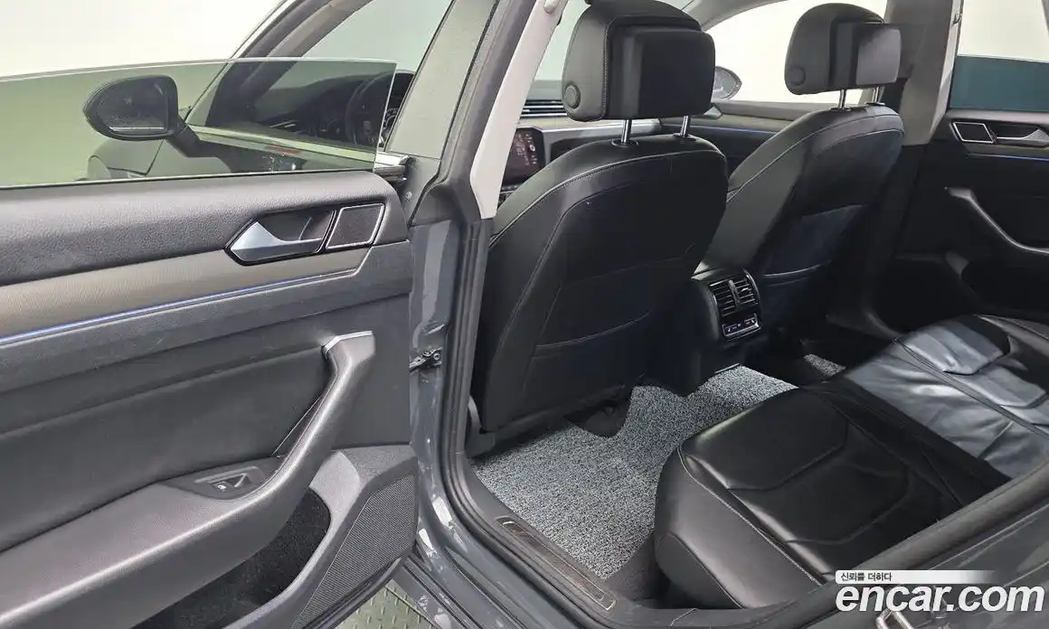 Volkswagen Arteon 2019 2.0 автомат (гидро), фото 17