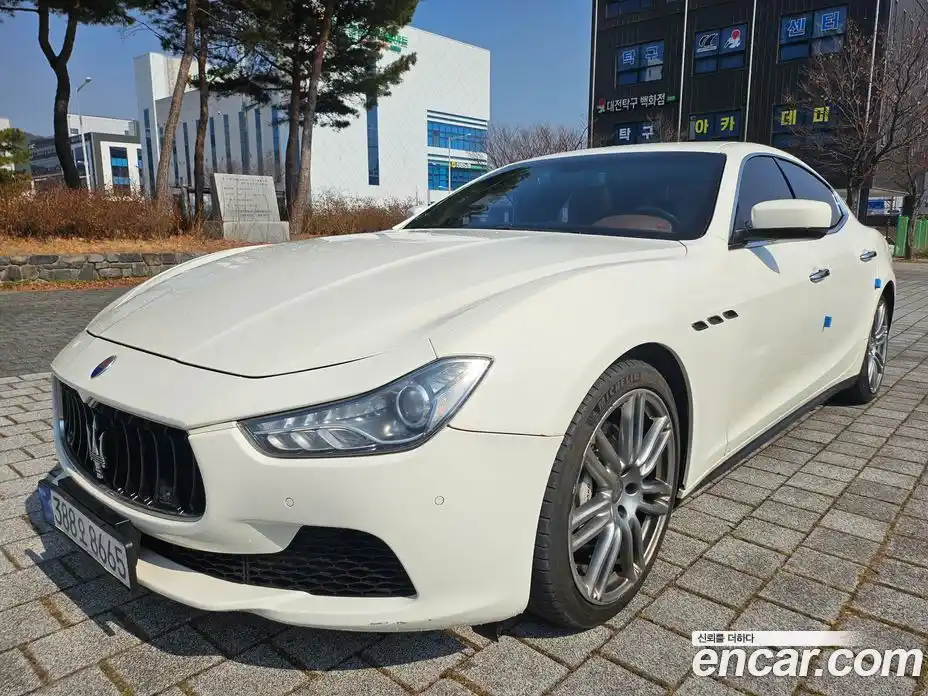 Maserati Ghibli 2014 3.0 автомат (гидро), фото 3 Maserati Ghibli 2014 3.0 автомат (гидро), фото 3