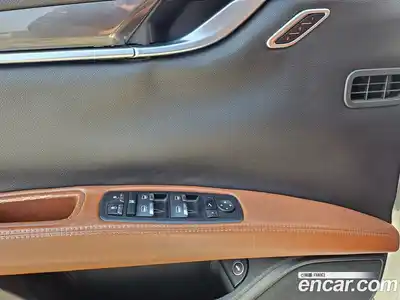 Maserati Ghibli 2014 3.0 автомат (гидро), миниатюра 10 Maserati Ghibli 2014 3.0 автомат (гидро), миниатюра 10