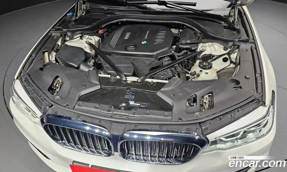 BMW 5 серия 2017 2.0 автомат (гидро), фото 6