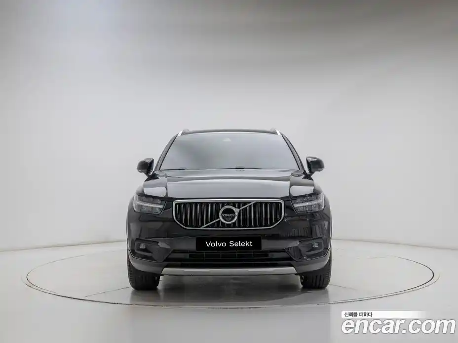 Volvo XC40 2022 2.0 автомат (гидро), фото 3