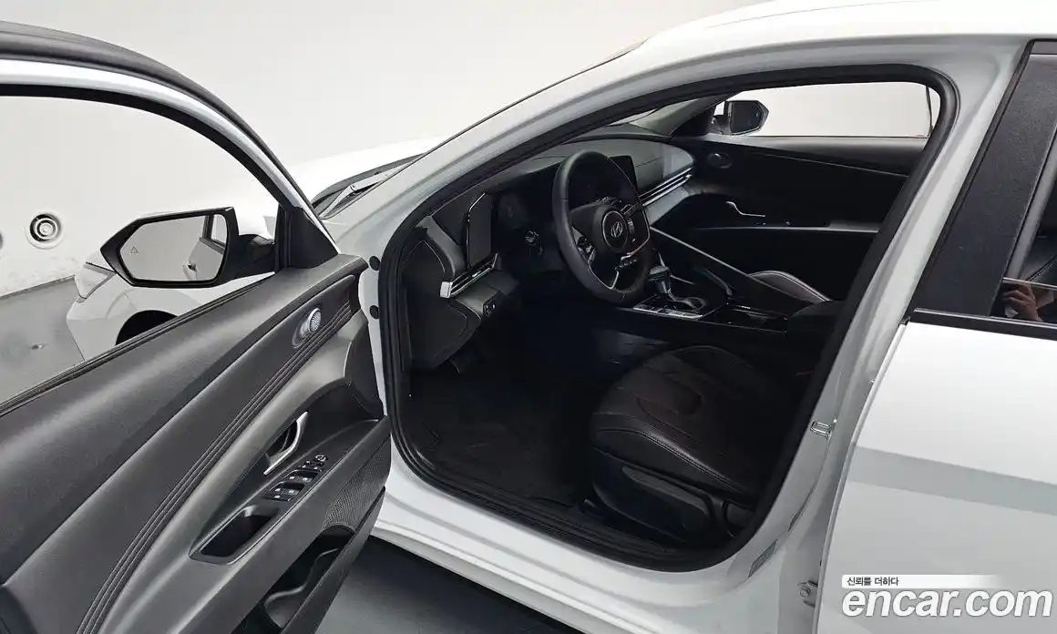 Hyundai Avante 2025 1.6 автомат (гидро), фото 12