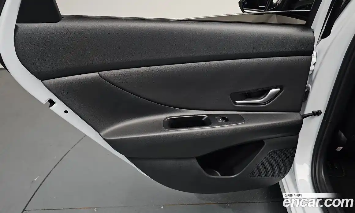 Hyundai Avante 2025 1.6 автомат (гидро), фото 14