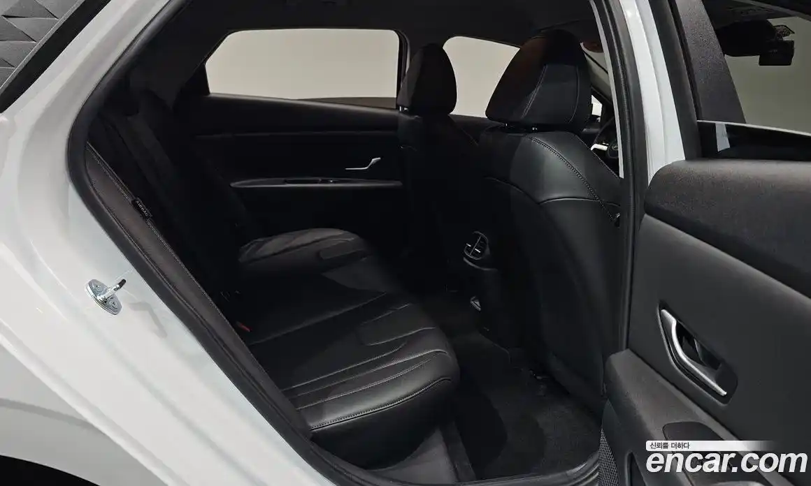 Hyundai Avante 2025 1.6 автомат (гидро), фото 16