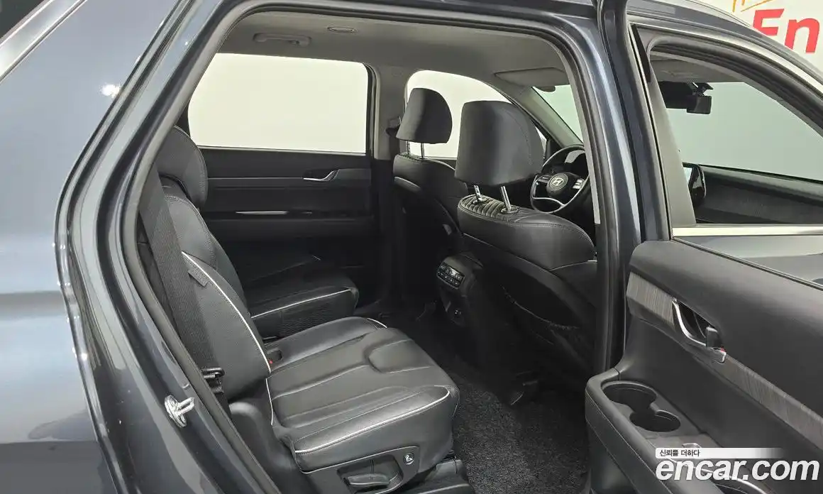 Hyundai Palisade 2023 3.8 автомат (гидро), фото 17