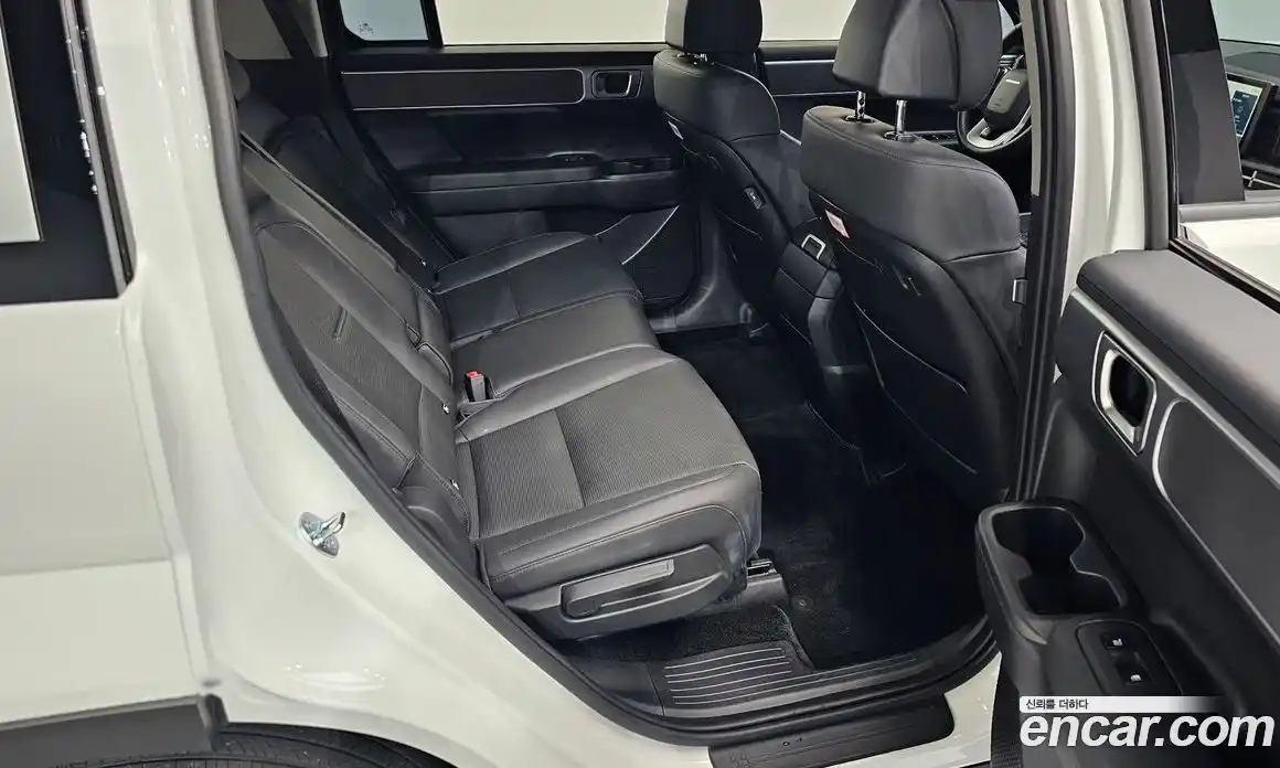 Hyundai Santa Fe 2025 2.5 автомат (гидро), фото 17