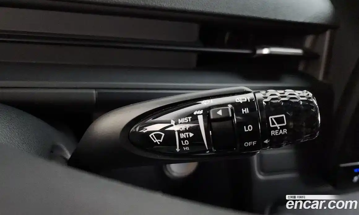 Hyundai Staria 2021 3.5 автомат (гидро), фото 27