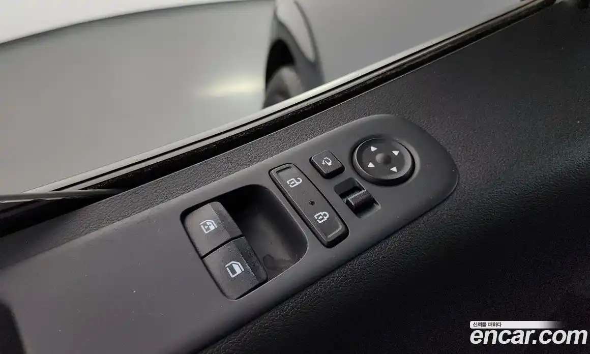 Hyundai Staria 2021 3.5 автомат (гидро), фото 28