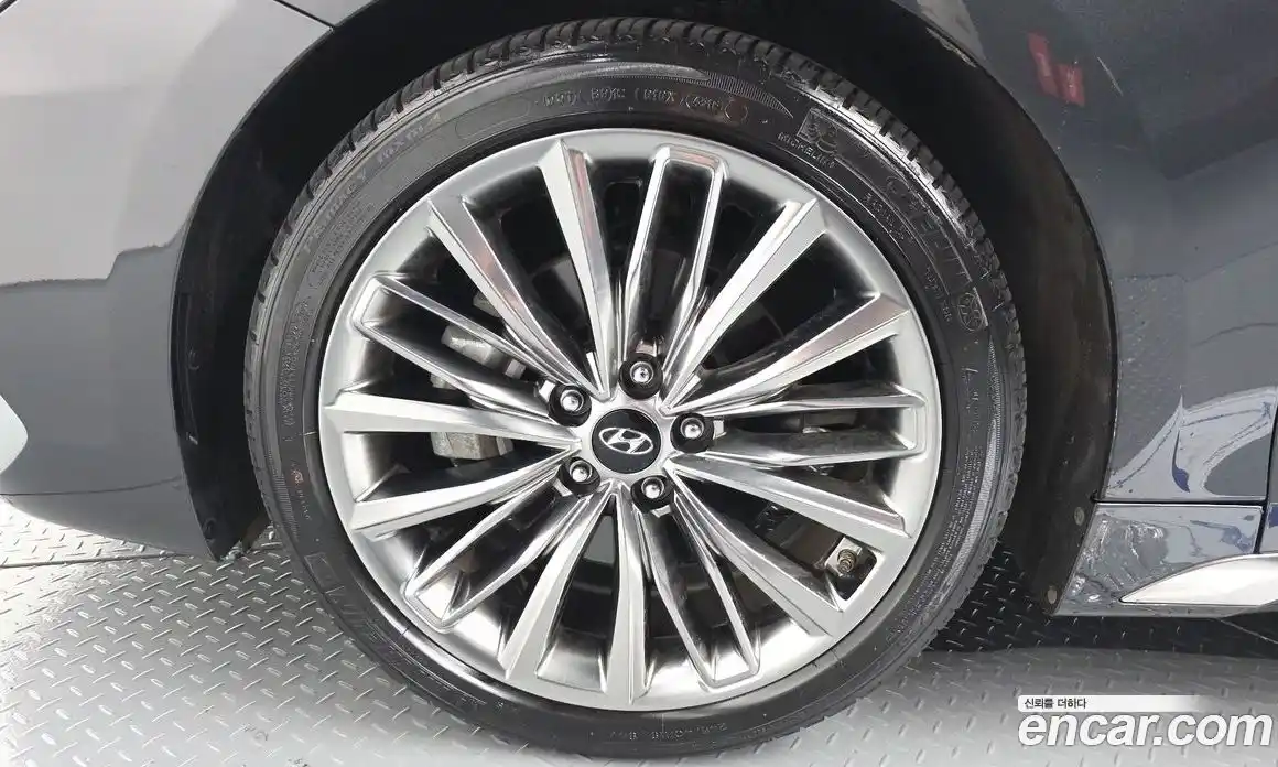 Hyundai Grandeur 2017 3.0 автомат (гидро), фото 5