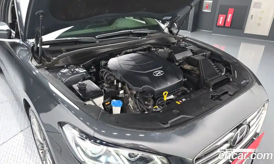 Hyundai Grandeur 2017 3.0 автомат (гидро), фото 6